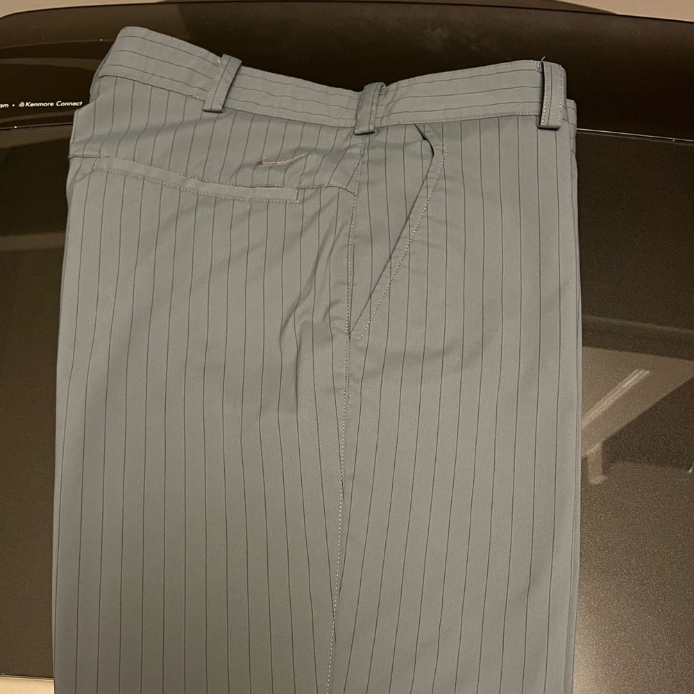 Nike Men’s Golf Pants, size 32/30. Grey pinstripe